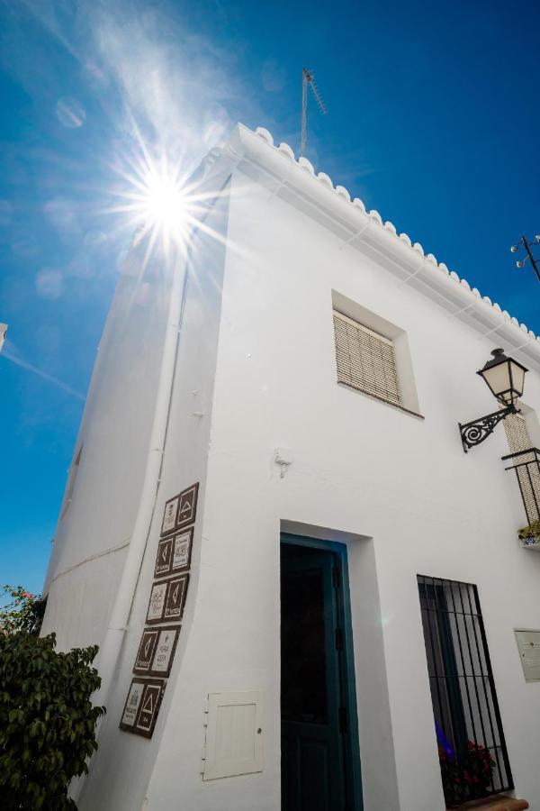 Apartamento Essence By Solset Frigiliana Eksteriør bilde